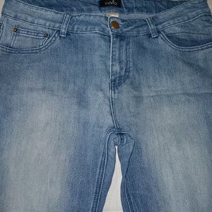 MOD/X  WOMEN'S FLARED FRAYED HEM JEAN CAPRI PANTS